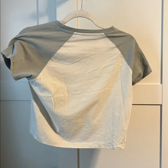 Taylor Swift 1989 baby Tee - Medium - Picture 3 of 3